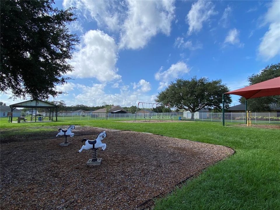 For Sale: $315,000 (4 beds, 2 baths, 1731 Square Feet)