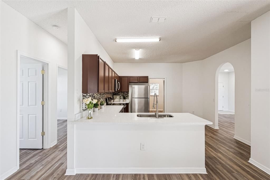 For Sale: $315,000 (4 beds, 2 baths, 1731 Square Feet)