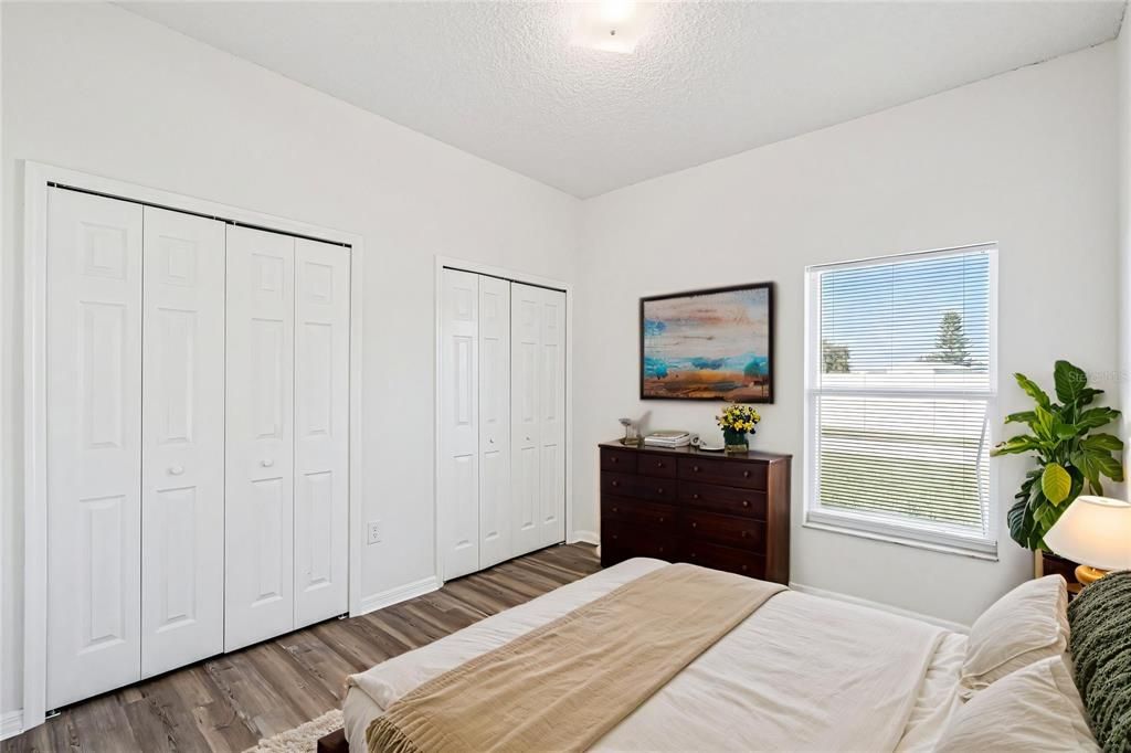 For Sale: $315,000 (4 beds, 2 baths, 1731 Square Feet)