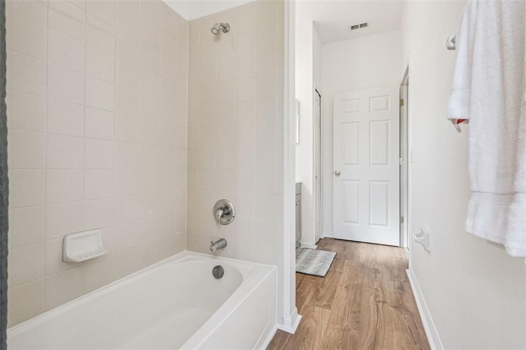 For Sale: $315,000 (4 beds, 2 baths, 1731 Square Feet)