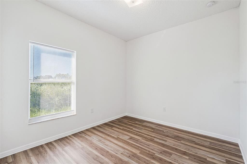 For Sale: $315,000 (4 beds, 2 baths, 1731 Square Feet)