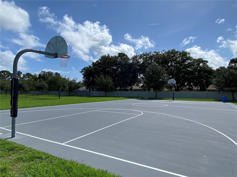 For Sale: $315,000 (4 beds, 2 baths, 1731 Square Feet)