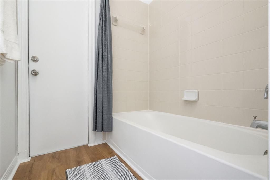 For Sale: $315,000 (4 beds, 2 baths, 1731 Square Feet)