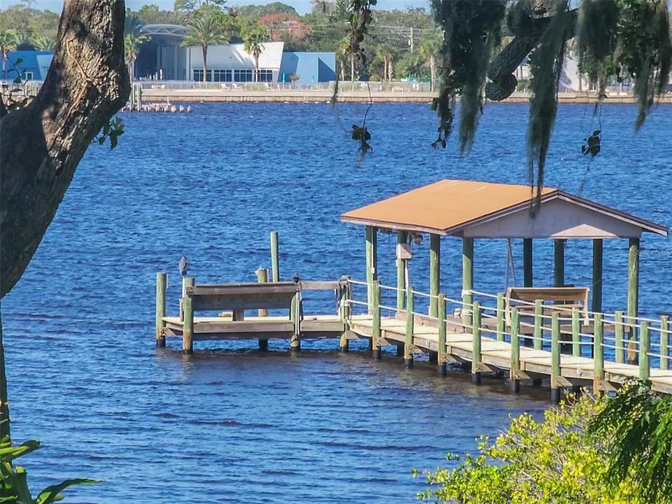 待售: $229,000 (2 贝兹, 1 浴室, 1320 平方英尺)