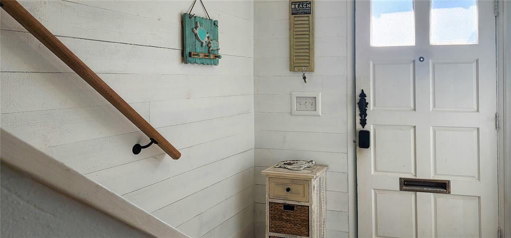 待售: $229,000 (2 贝兹, 1 浴室, 1320 平方英尺)