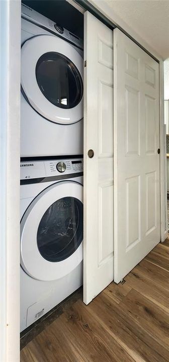 待售: $229,000 (2 贝兹, 1 浴室, 1320 平方英尺)