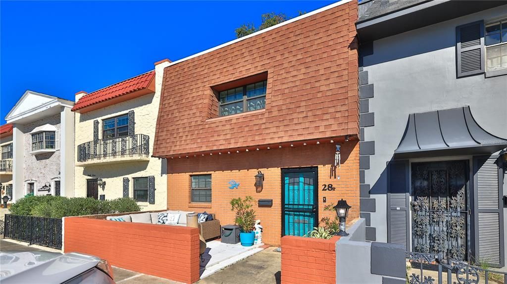 待售: $229,000 (2 贝兹, 1 浴室, 1320 平方英尺)