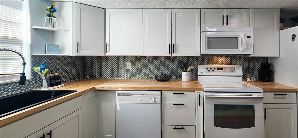 待售: $229,000 (2 贝兹, 1 浴室, 1320 平方英尺)