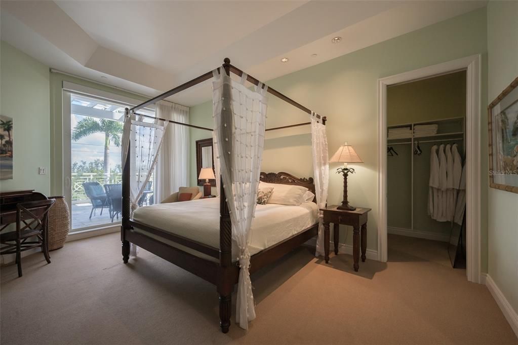 待售: $2,450,000 (3 贝兹, 3 浴室, 3242 平方英尺)