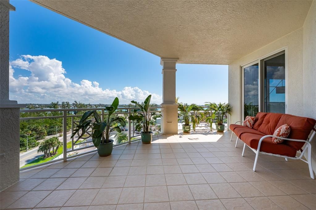 待售: $2,450,000 (3 贝兹, 3 浴室, 3242 平方英尺)