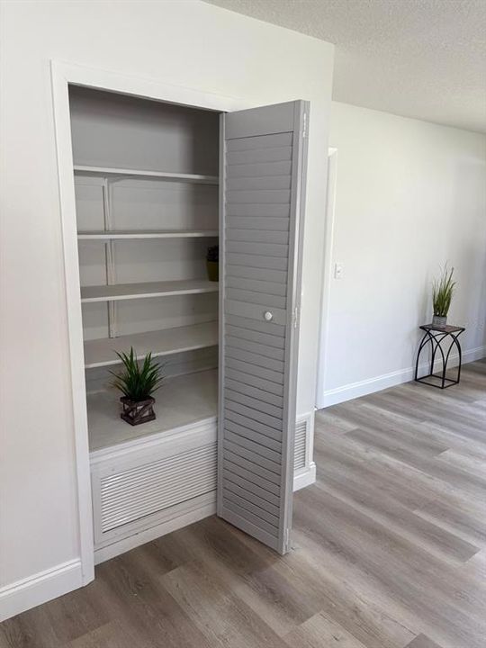 Active With Contract: $224,790 (2 beds, 2 baths, 1024 Square Feet)