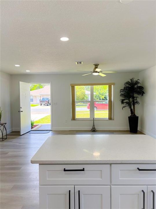 Active With Contract: $224,790 (2 beds, 2 baths, 1024 Square Feet)