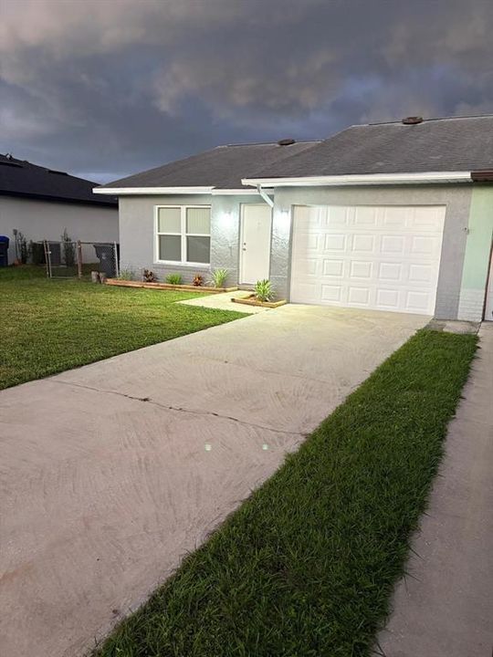 Active With Contract: $224,790 (2 beds, 2 baths, 1024 Square Feet)