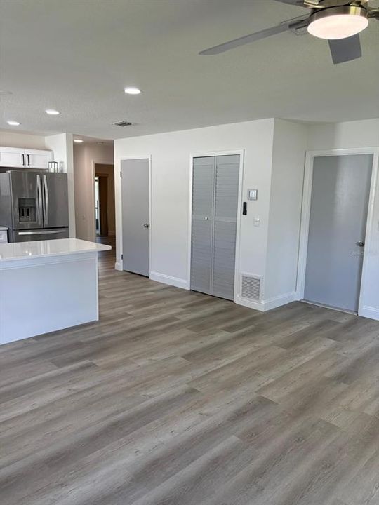 Active With Contract: $224,790 (2 beds, 2 baths, 1024 Square Feet)