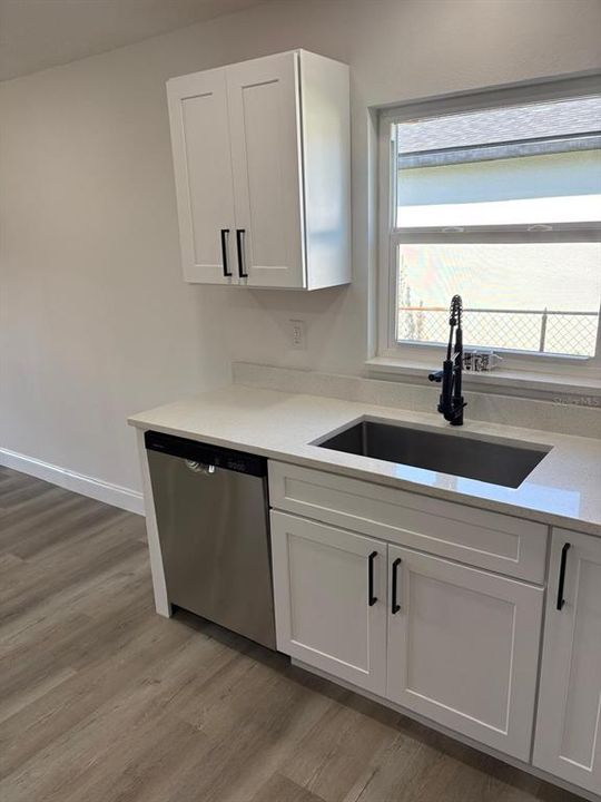 Active With Contract: $224,790 (2 beds, 2 baths, 1024 Square Feet)