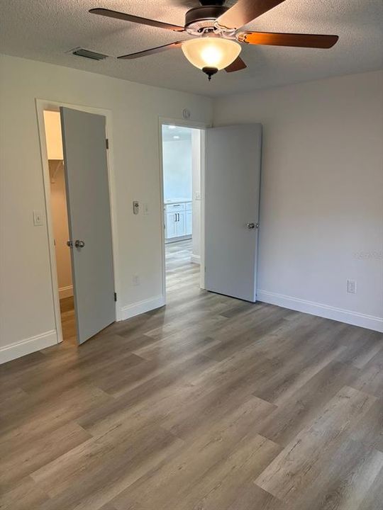 Active With Contract: $224,790 (2 beds, 2 baths, 1024 Square Feet)