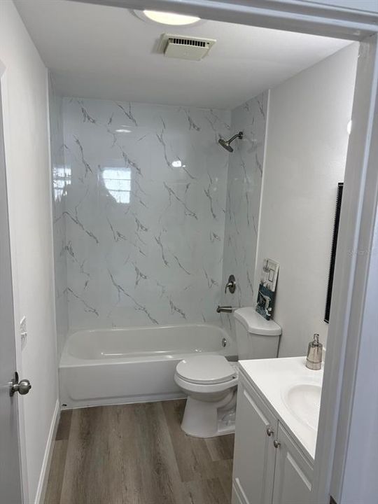 Active With Contract: $224,790 (2 beds, 2 baths, 1024 Square Feet)