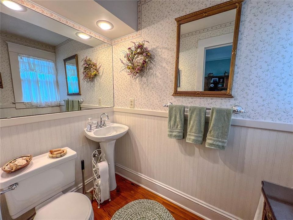 For Sale: $832,000 (4 beds, 2 baths, 2404 Square Feet)