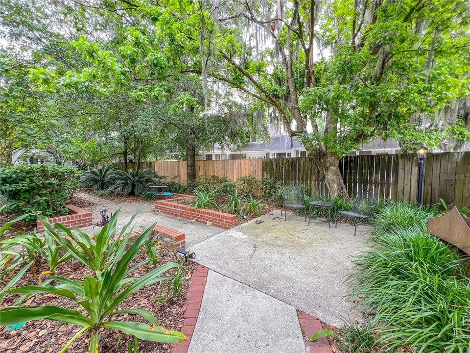 For Sale: $832,000 (4 beds, 2 baths, 2404 Square Feet)