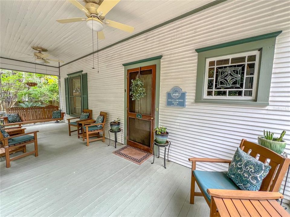 For Sale: $832,000 (4 beds, 2 baths, 2404 Square Feet)