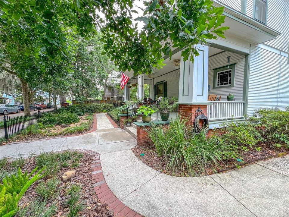 For Sale: $832,000 (4 beds, 2 baths, 2404 Square Feet)