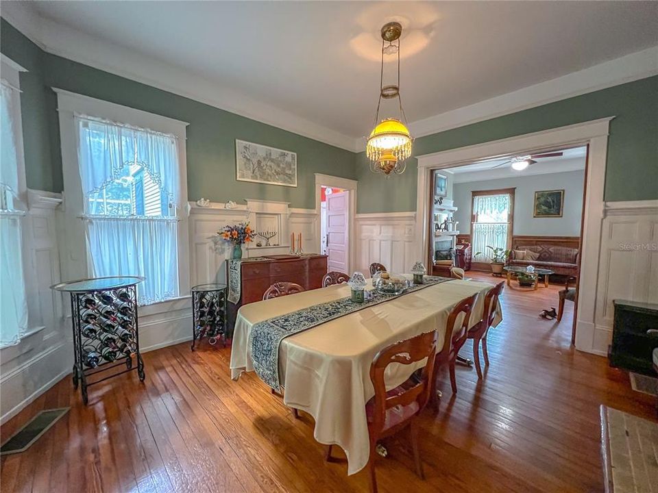 For Sale: $832,000 (4 beds, 2 baths, 2404 Square Feet)