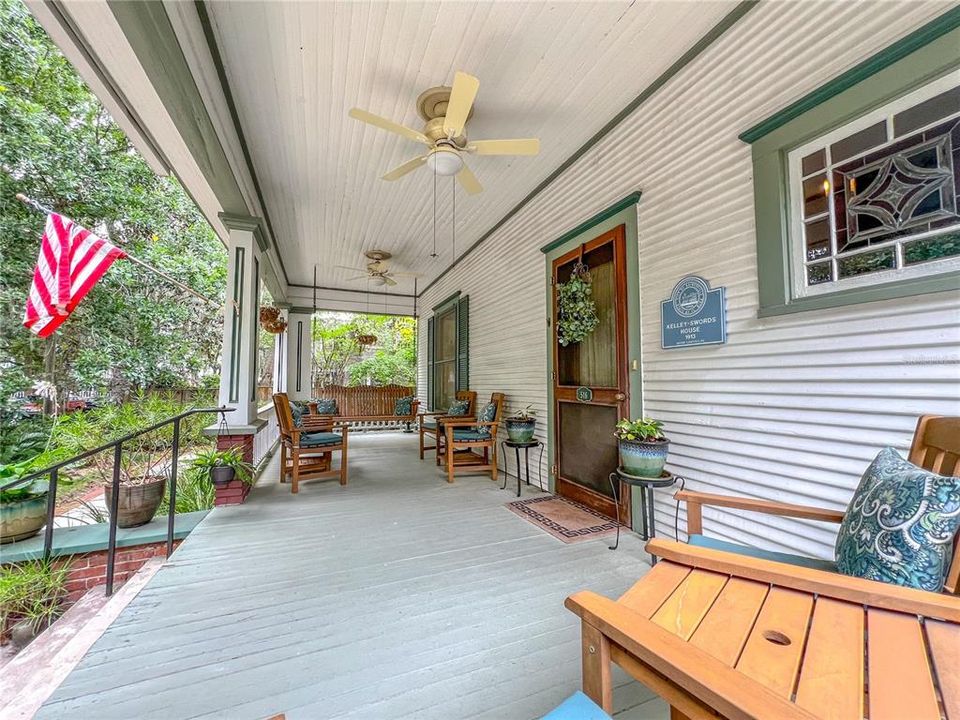 For Sale: $832,000 (4 beds, 2 baths, 2404 Square Feet)