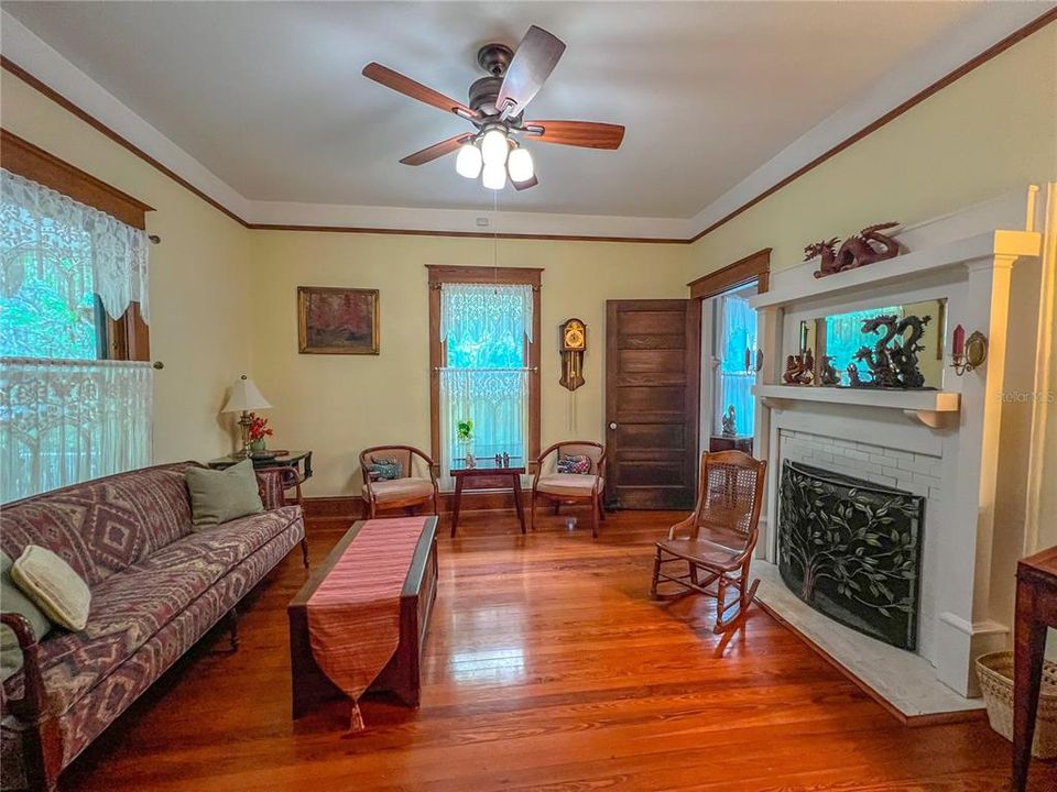 For Sale: $832,000 (4 beds, 2 baths, 2404 Square Feet)