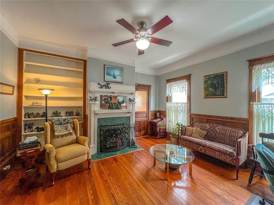 For Sale: $832,000 (4 beds, 2 baths, 2404 Square Feet)