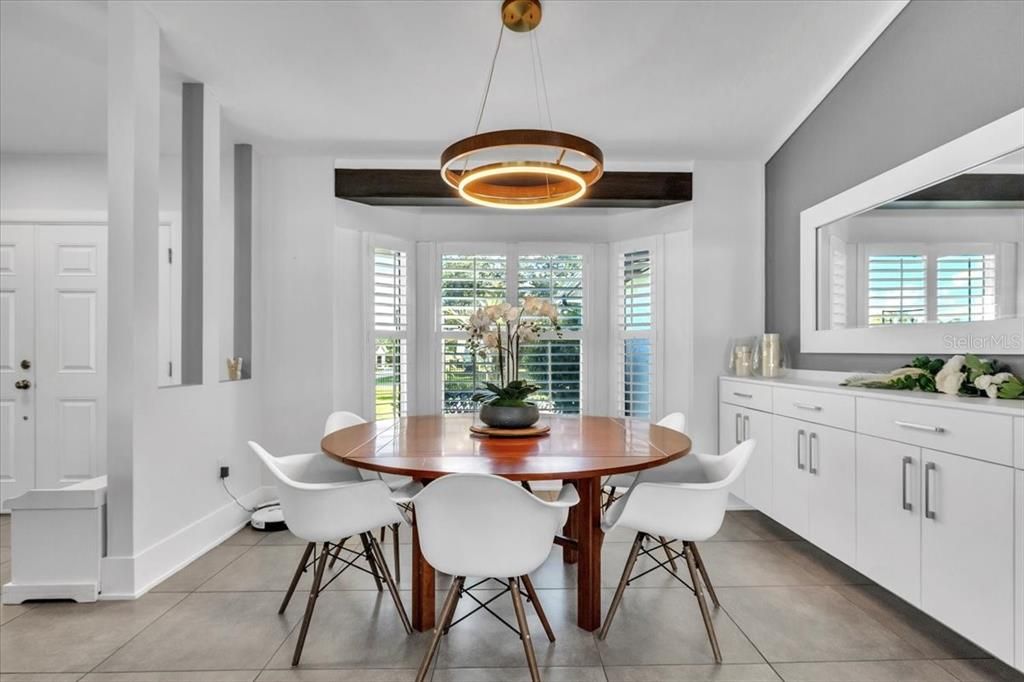 En Venta: $999,900 (6 camas, 5 baños, 3963 Pies cuadrados)