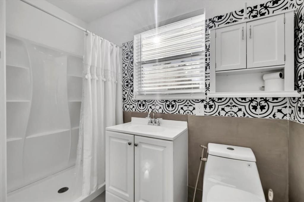 En Venta: $999,900 (6 camas, 5 baños, 3963 Pies cuadrados)