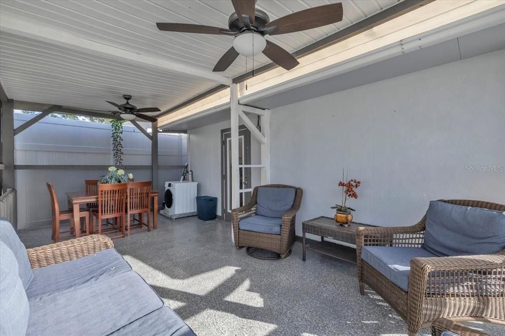 En Venta: $999,900 (6 camas, 5 baños, 3963 Pies cuadrados)