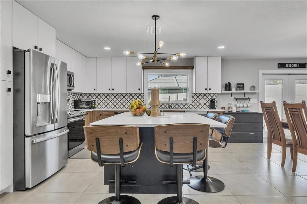 En Venta: $999,900 (6 camas, 5 baños, 3963 Pies cuadrados)