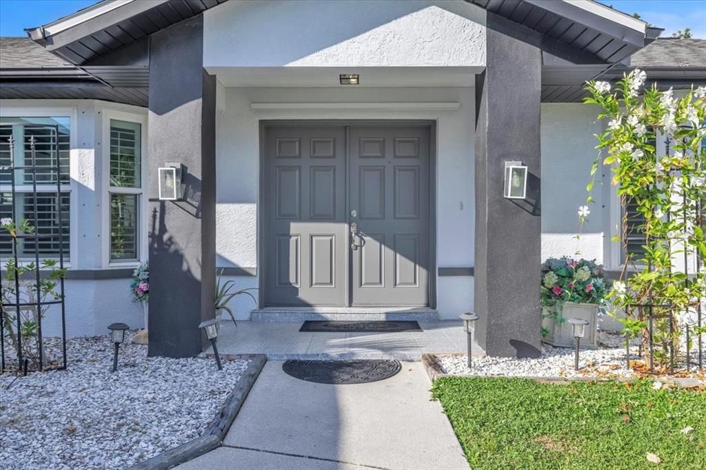 En Venta: $999,900 (6 camas, 5 baños, 3963 Pies cuadrados)