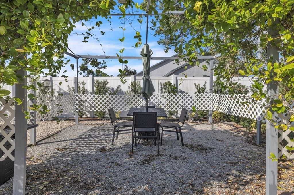 En Venta: $999,900 (6 camas, 5 baños, 3963 Pies cuadrados)