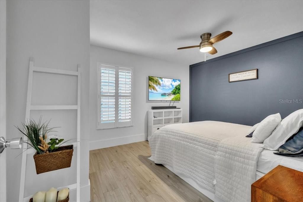 En Venta: $999,900 (6 camas, 5 baños, 3963 Pies cuadrados)