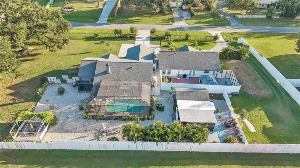 En Venta: $999,900 (6 camas, 5 baños, 3963 Pies cuadrados)