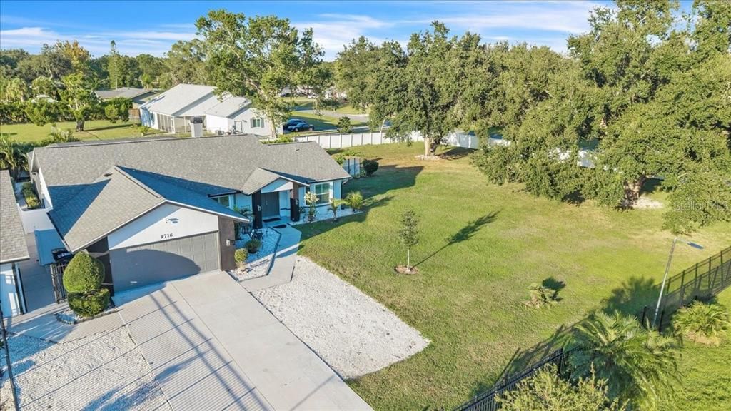 En Venta: $999,900 (6 camas, 5 baños, 3963 Pies cuadrados)