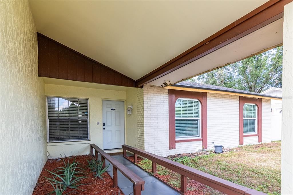 Active With Contract: $390,000 (3 beds, 2 baths, 1421 Square Feet)