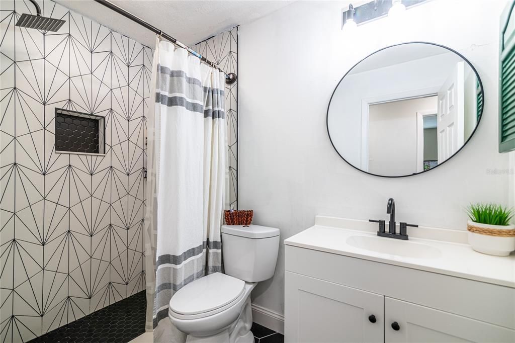 Active With Contract: $390,000 (3 beds, 2 baths, 1421 Square Feet)