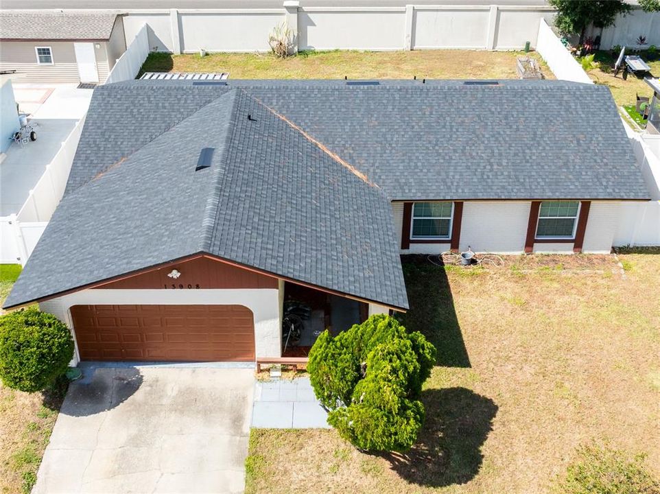 Active With Contract: $390,000 (3 beds, 2 baths, 1421 Square Feet)