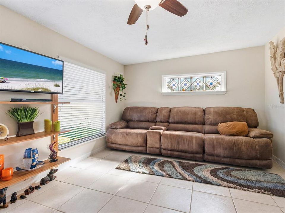 Active With Contract: $399,000 (3 beds, 2 baths, 1574 Square Feet)