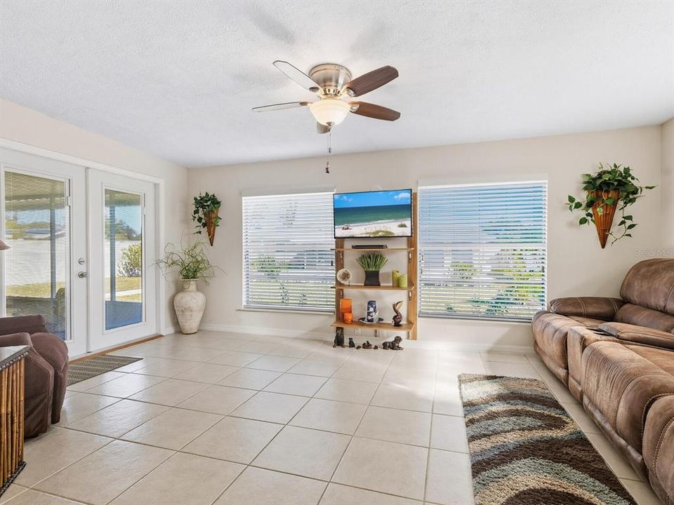 Active With Contract: $399,000 (3 beds, 2 baths, 1574 Square Feet)