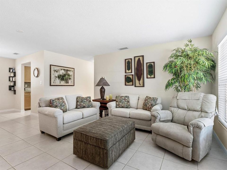 Active With Contract: $399,000 (3 beds, 2 baths, 1574 Square Feet)