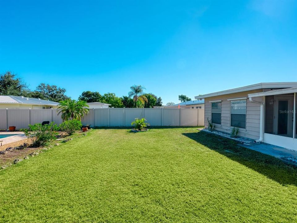 Active With Contract: $399,000 (3 beds, 2 baths, 1574 Square Feet)
