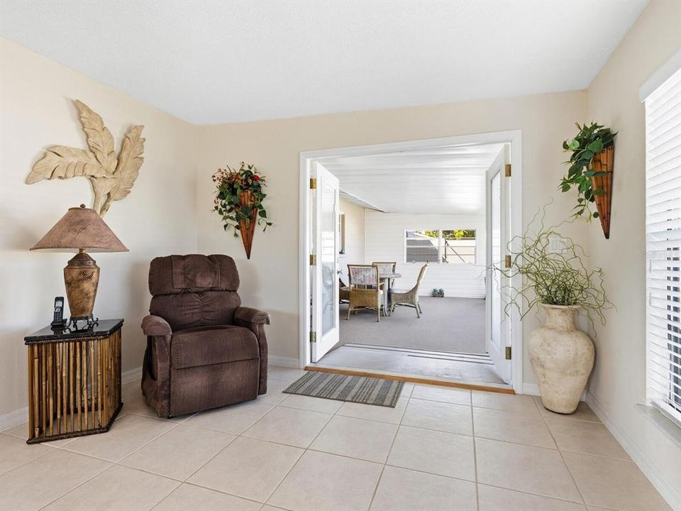 Active With Contract: $399,000 (3 beds, 2 baths, 1574 Square Feet)