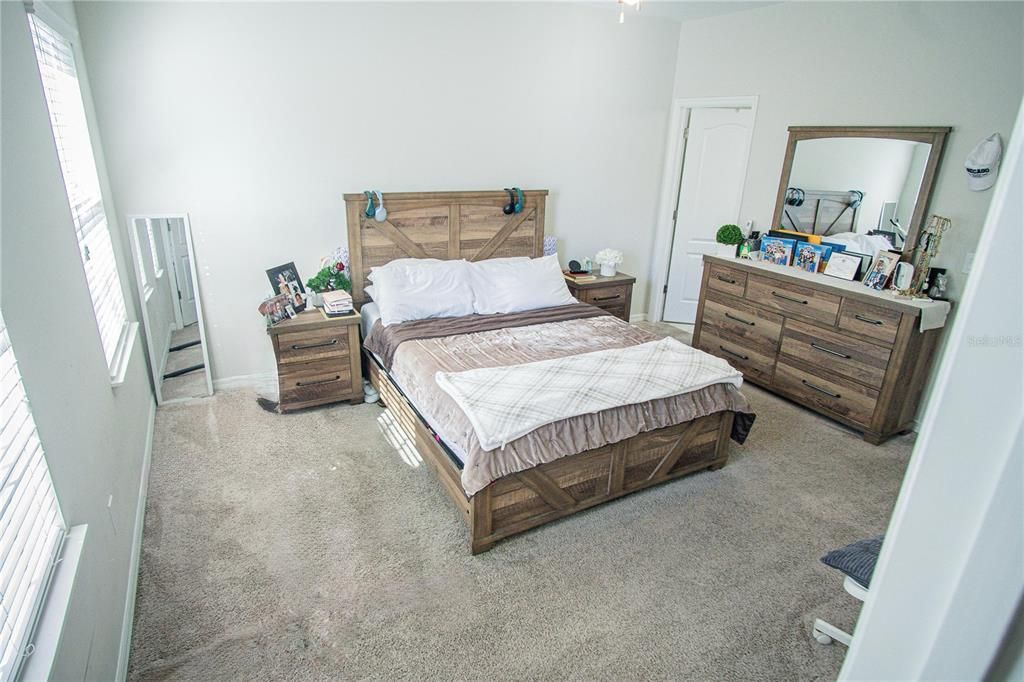 待售: $428,000 (3 贝兹, 2 浴室, 1584 平方英尺)