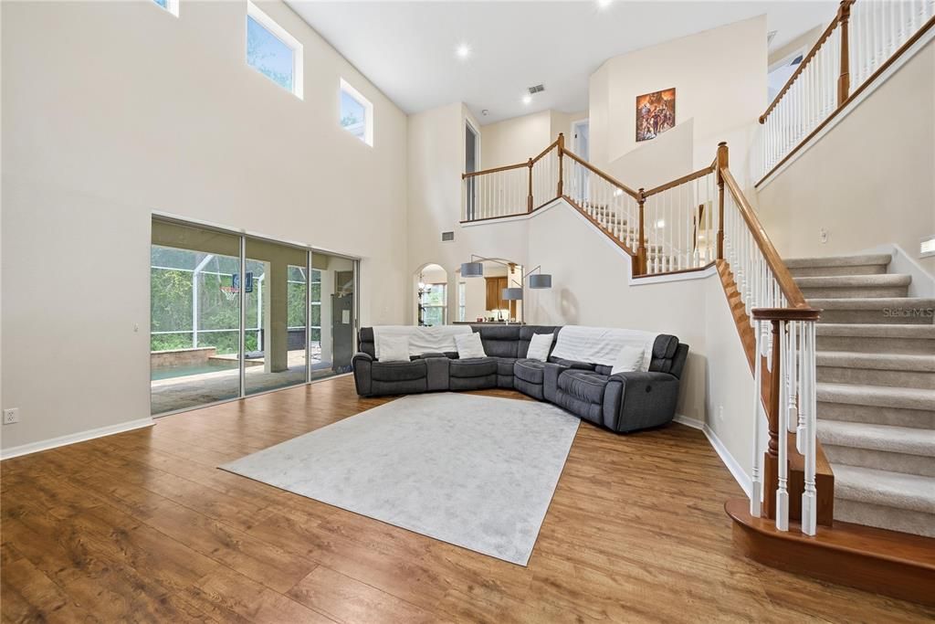 For Rent: $4,400 (6 beds, 4 baths, 4319 Square Feet)