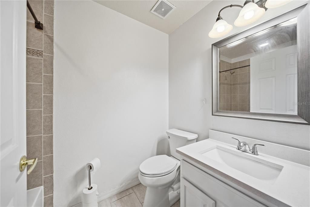 For Rent: $4,400 (6 beds, 4 baths, 4319 Square Feet)