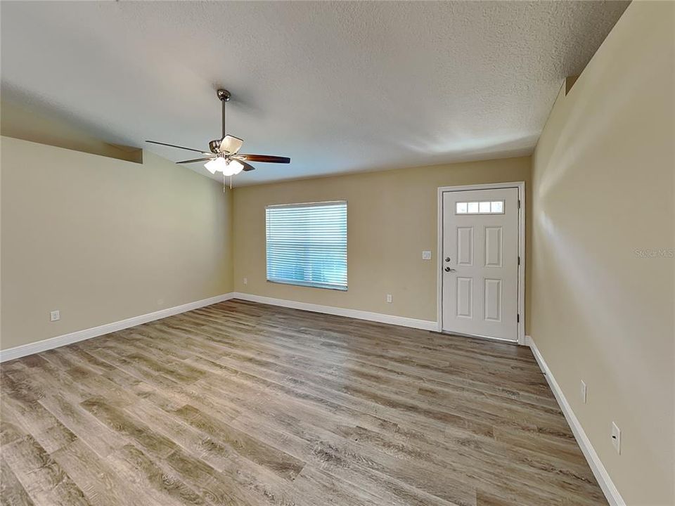 出租: $1,625 (3 贝兹, 2 浴室, 1440 平方英尺)